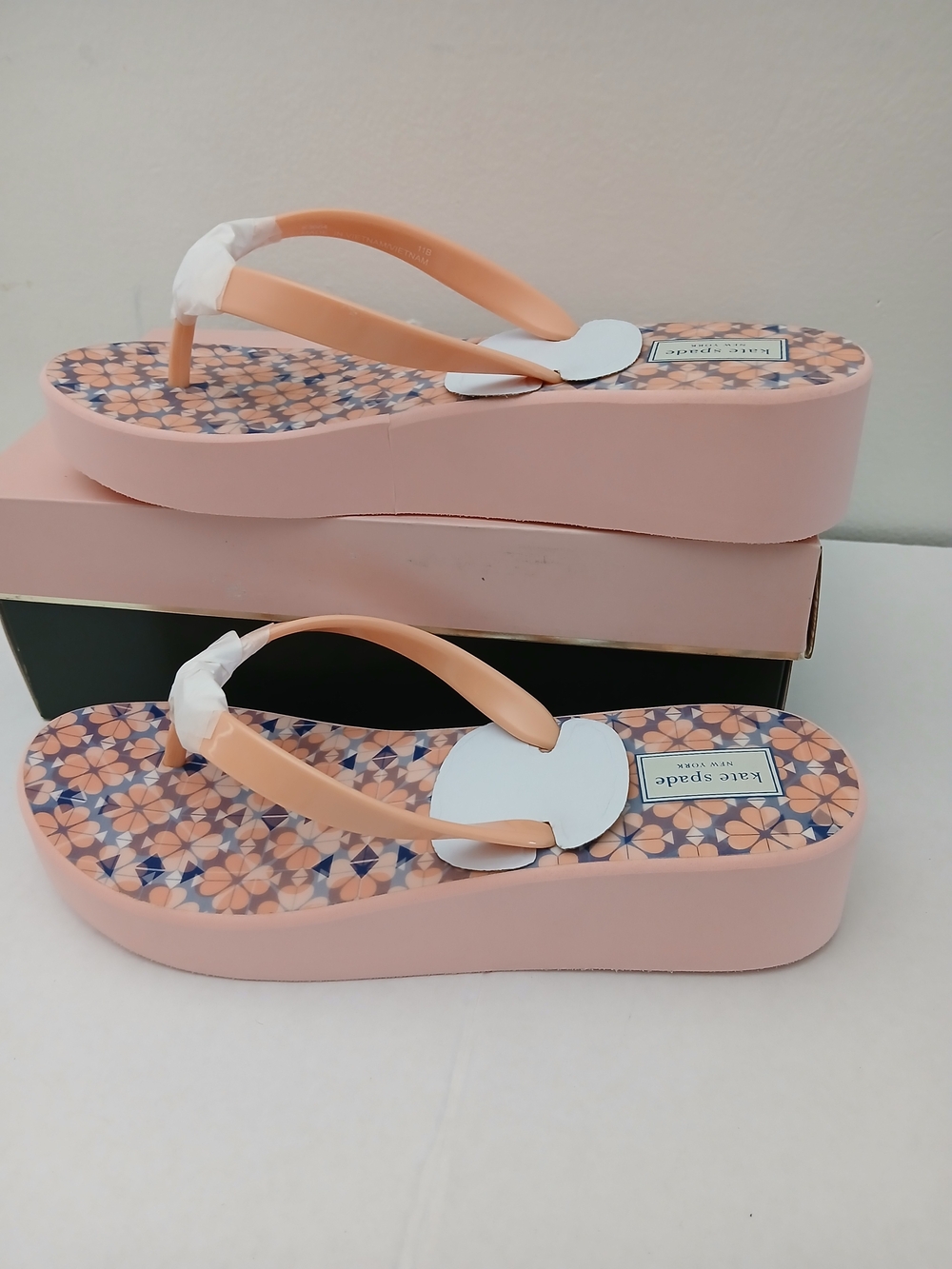 Kate Spade Floral Peach Flip Flop Sandals Size 11B New $30 - Picture 12 of 12